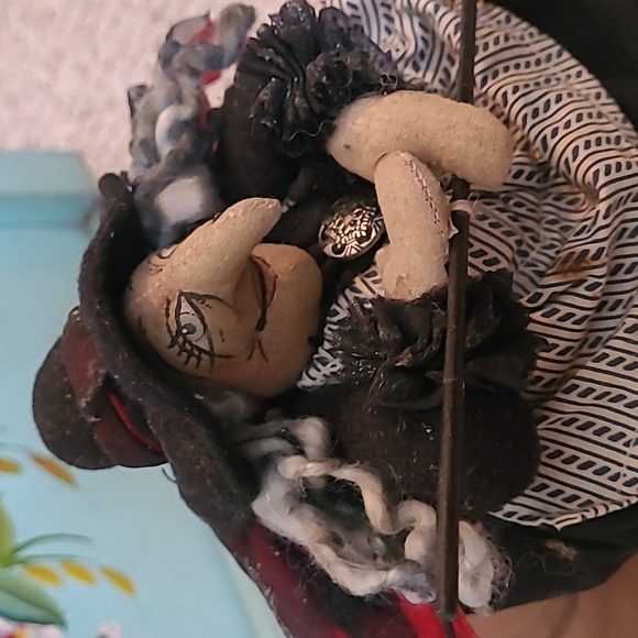 Gathered Traditions Bettina - Picture 3 of 6